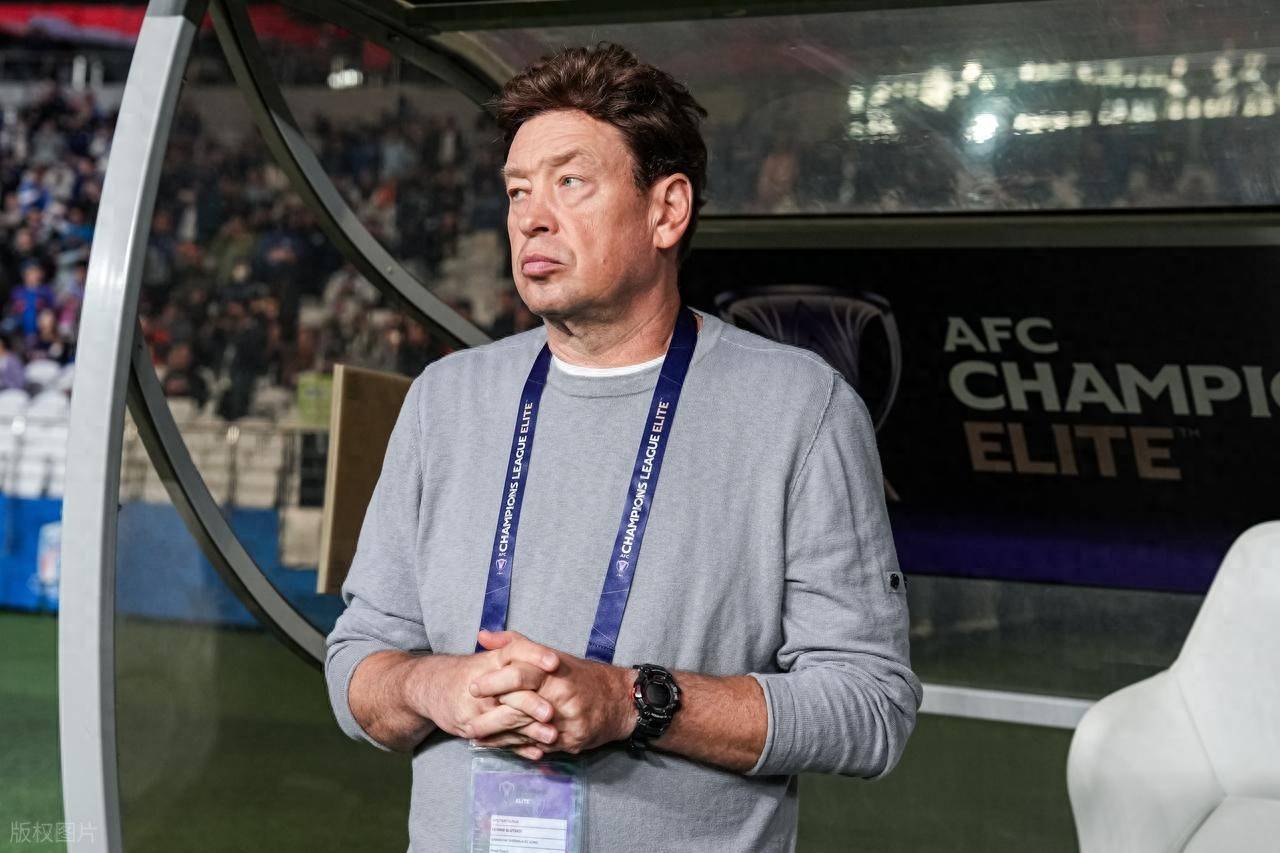 亚冠赛前再迎强敌，尤文图斯刷新队史纪录，主帅态度——更衣室稳定，资深球员宣示担当的简单介绍