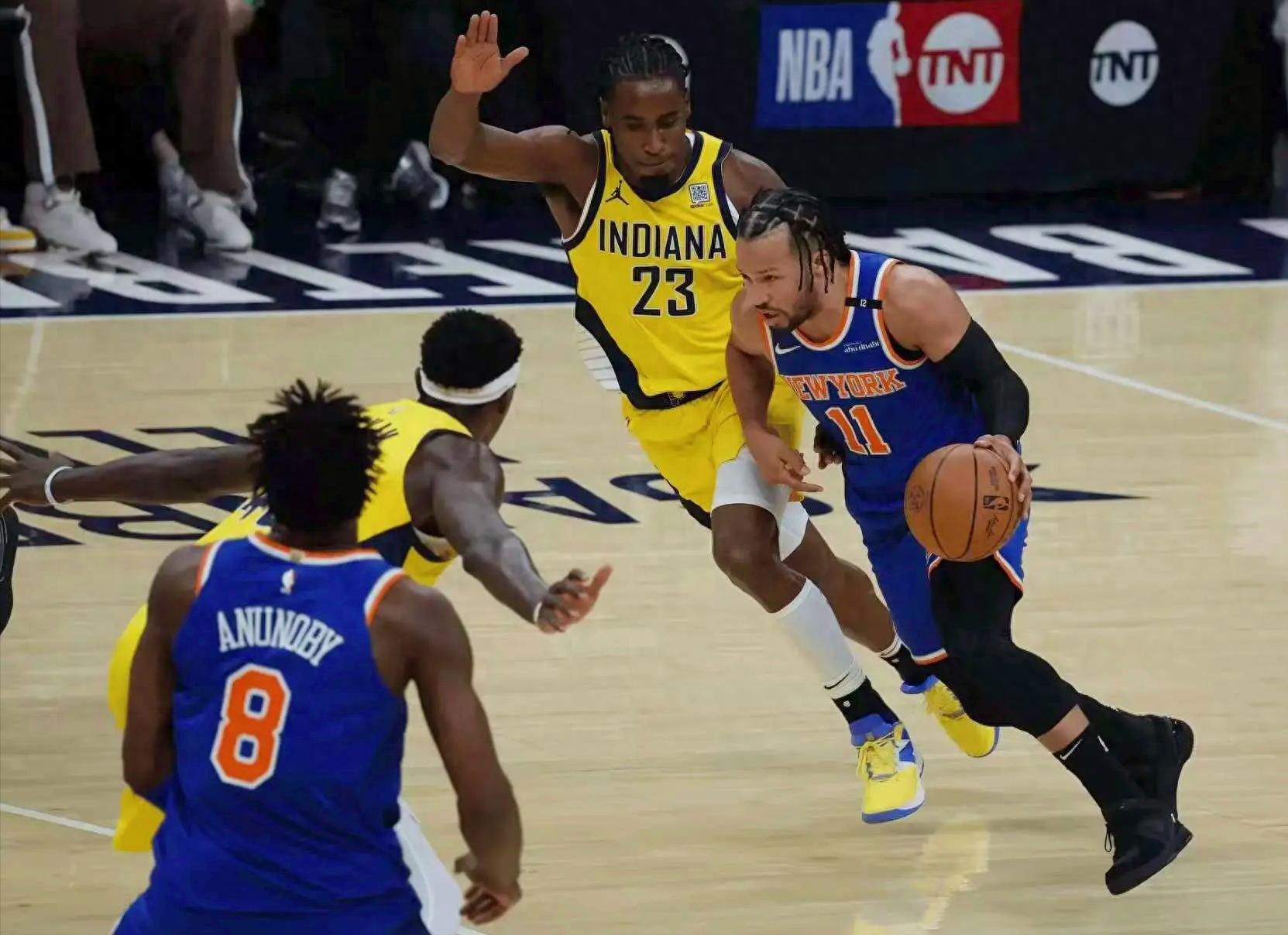 包含清晨纽约尼克斯调整名单以备NBA季后赛;绝杀压哨环节打磨;引发热议;控场能力受关注的词条 包含清晨纽约尼克斯调整名单以备NBA季后赛;绝杀压哨环节打磨;引发热议;控场能力受关注的词条