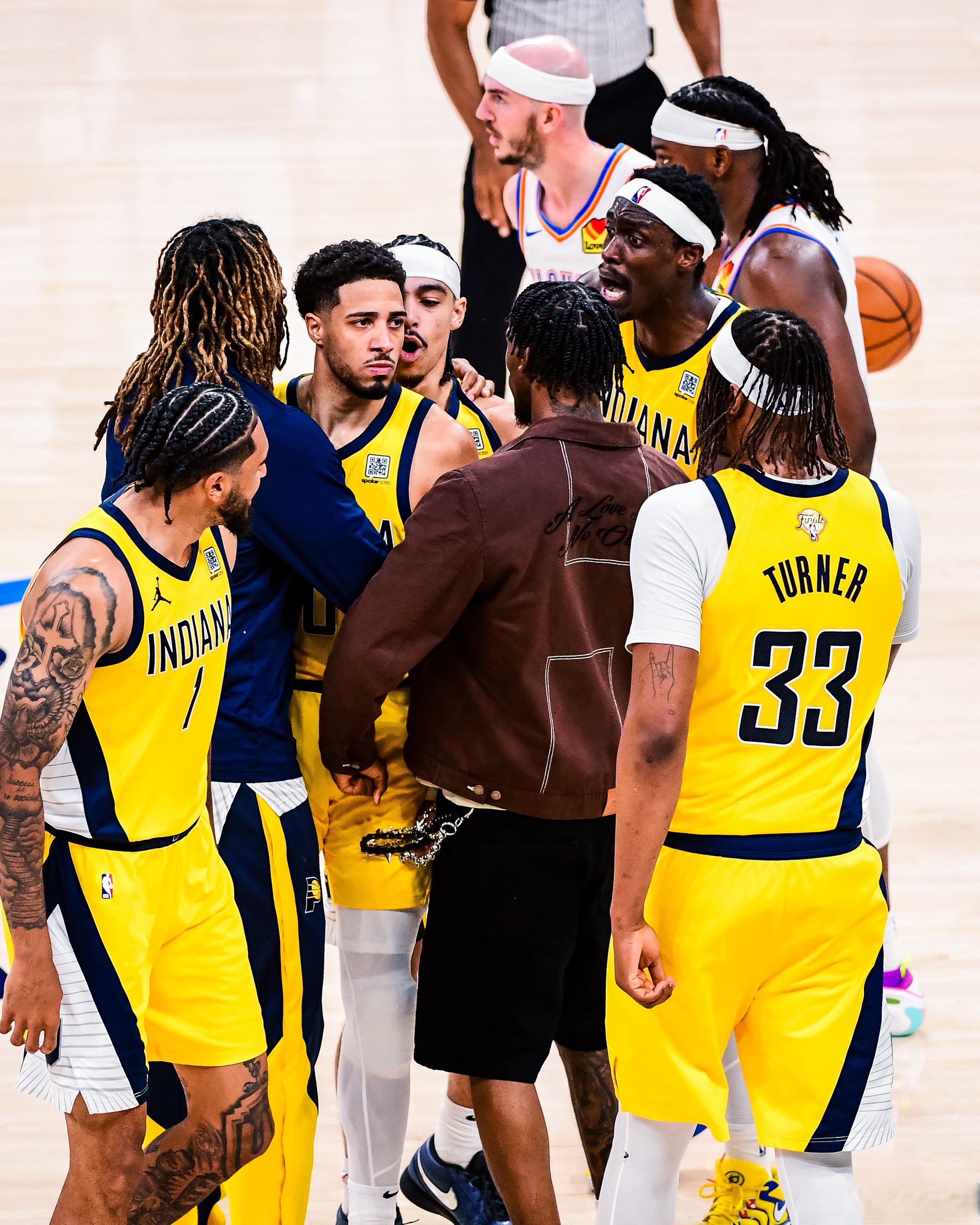 达拉斯独行侠训练开放日；赛后门线救险引欢呼；法国杯在即；控场能力受关注的简单介绍